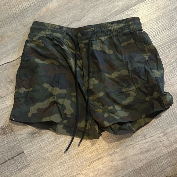 American Eagle Outfitters Pants - American Eagle lightweight shorts